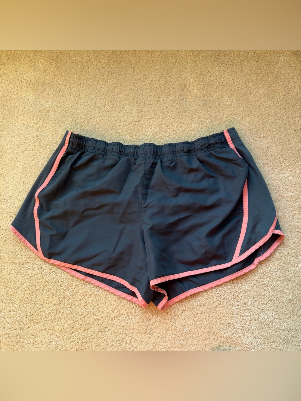 Athletic Works Women's Gray Athletic Shorts w/ Brief Lining - Size XL - VGUC
